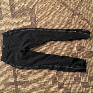 Black JCrew leggings with ankle zips and faux leather side detail- size 2